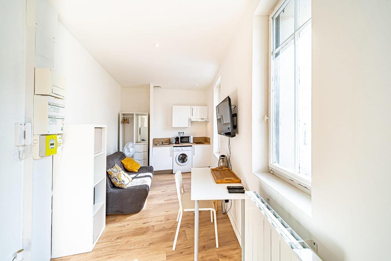 Le Debourg - Studio Tout Proche Metro B Lyon Zewnętrze zdjęcie